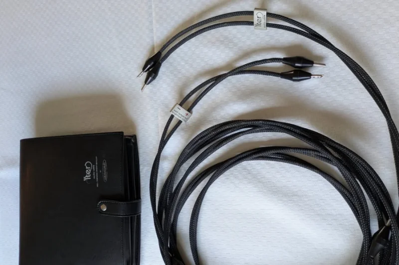 Yter h&ouml;gtalarkablar - 3m - Beg - Bild 1 av 2