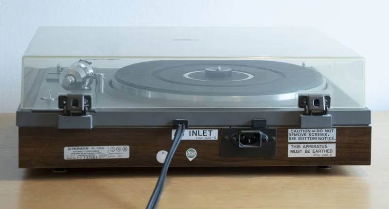 Pioneer PL-112D 2-Speed Belt-Drive Turntable (1976-1978) Pioneer PL-112D 2-Speed Belt-Drive Turntable (1976-1978) - Bild 5 av 6