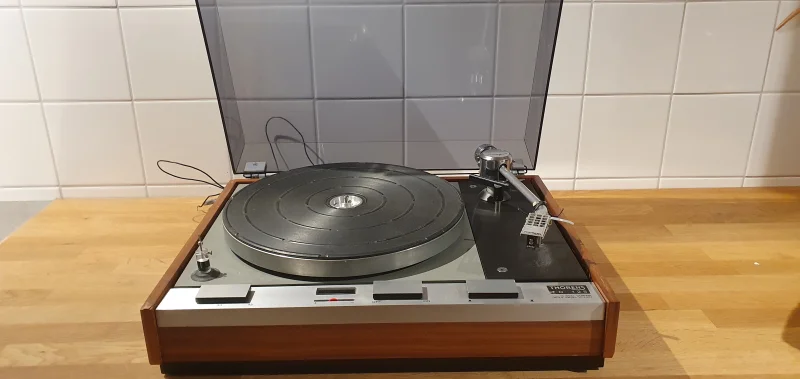 Thorens TD 125 Thorens TD 125 - Bild 1 av 2