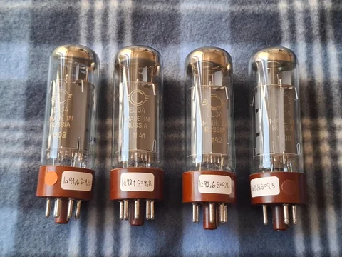 EL34 Svetlana Winged - C - SED / NOS Matchad kvartett r... EL34 Svetlana Winged - C - SED / NOS Matchad kvartett r...