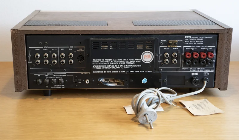 JVC VR-5535 AM/FM Stereo Receiver JVC VR-5535 AM/FM Stereo Receiver - Bild 4 av 5