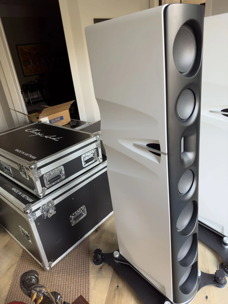 Borresen Z5 Louspeakers w/ Townshend Isolation Base (Pair, Matte White)