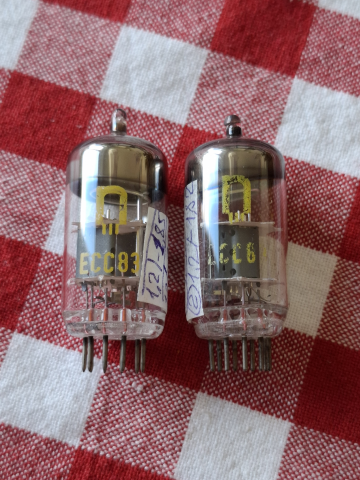 ECC83 (12AX7) RFT (Östtyskland) NOS 70 tal Radiorör
