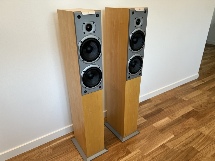 Audiovector K3 Super, Maple finish
