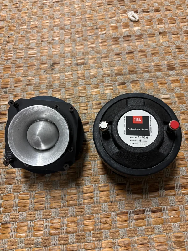 JBL 2402 JBL 2402 - Bild 1 av 1
