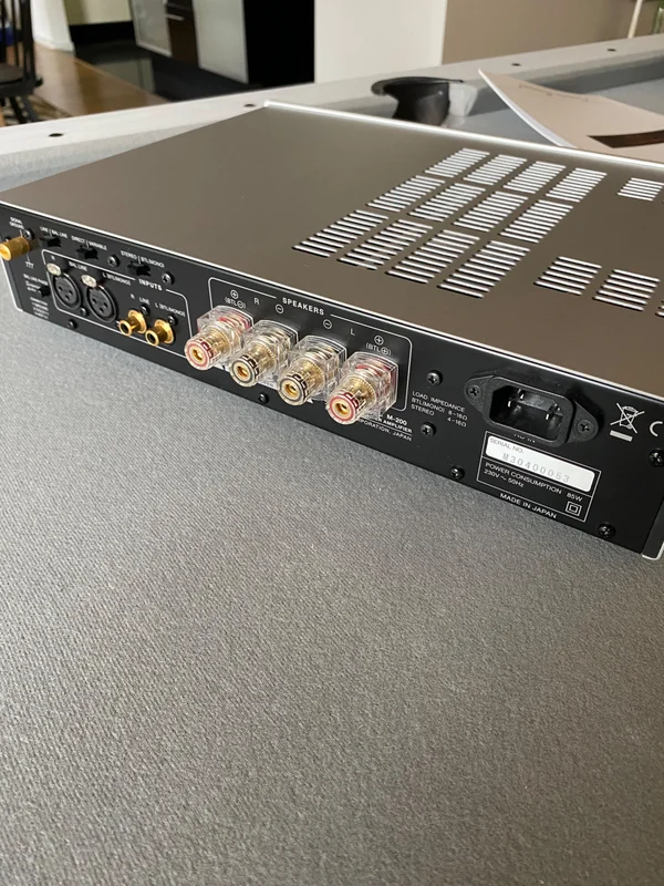 Luxman M-200 Luxman M-200 - Kuva 4 / 8