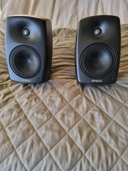 Genelec 4030C aktiva h&ouml;gtalare.  - Bild 1 av 2