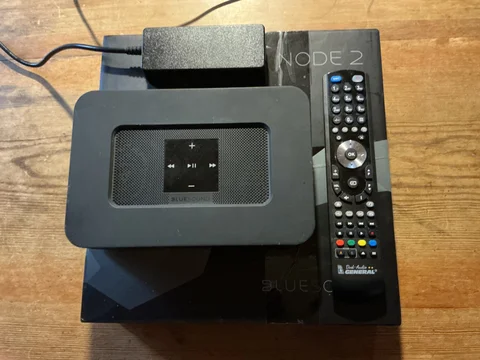 Bluesound 2 uppgraderad nätdel och fjärr