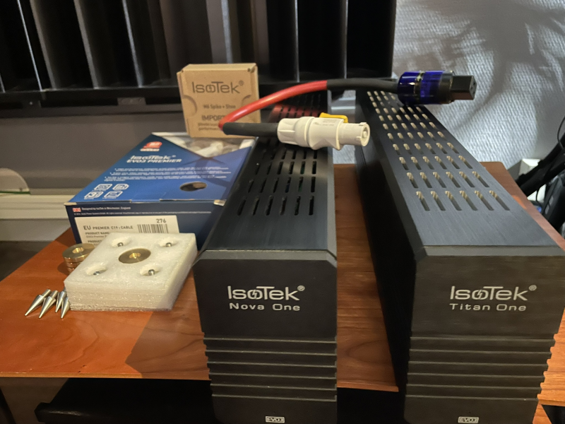 Isotek Titan One + Nova One EVO3 - Bild 1 av 2