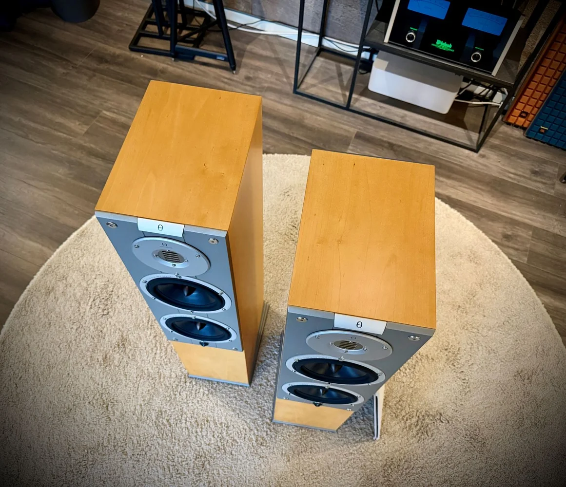 Audiovector Mi3 Avantgarde Arret&eacute; Limited Edition - Pre-owned - Bild 2 av 4