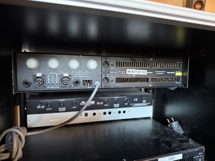 Lab.gruppen + Peavey steg