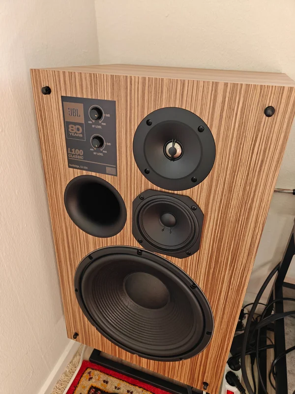 Nya JBL L100 classic 80 anniversary  - Bild 3 av 7