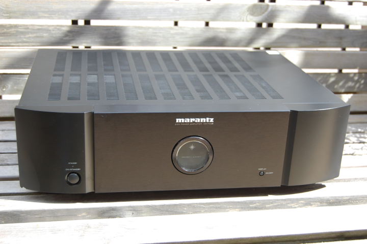 Marantz MM7025