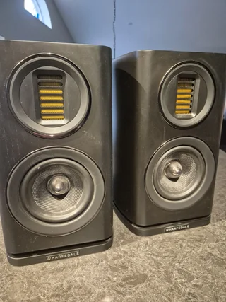 Wharfedale Evo 4.1 svart 
