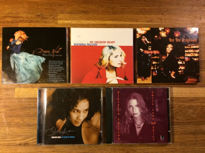 CD - FEMALE JAZZ - V/A (Div. Artister) Fint Skick.! CD - FEMALE JAZZ - V/A (Div. Artister) Fint Skick.! - Bild 1 av 2