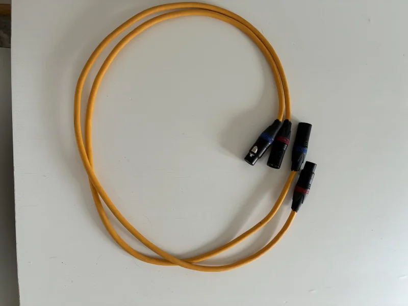 Van den Hul M.C.D 102 MK III Hybrid – balanserad XLR-kabel Van den Hul M.C.D 102 MK III Hybrid – balanserad XLR-kabel - Bild 1 av 2