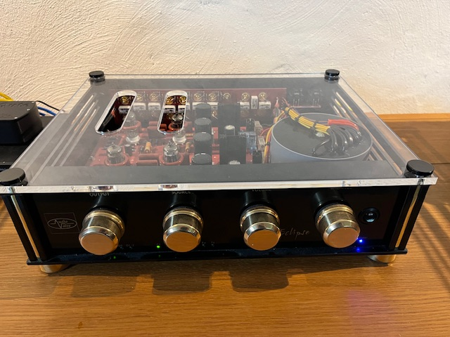Audiovalve Eclipse och Baldur 70 monoblock