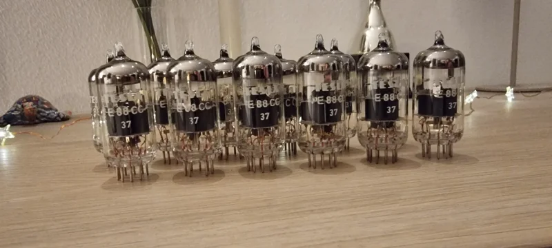 Tesla E88CC rör. Tesla E88CC rör. - Bild 3 av 4