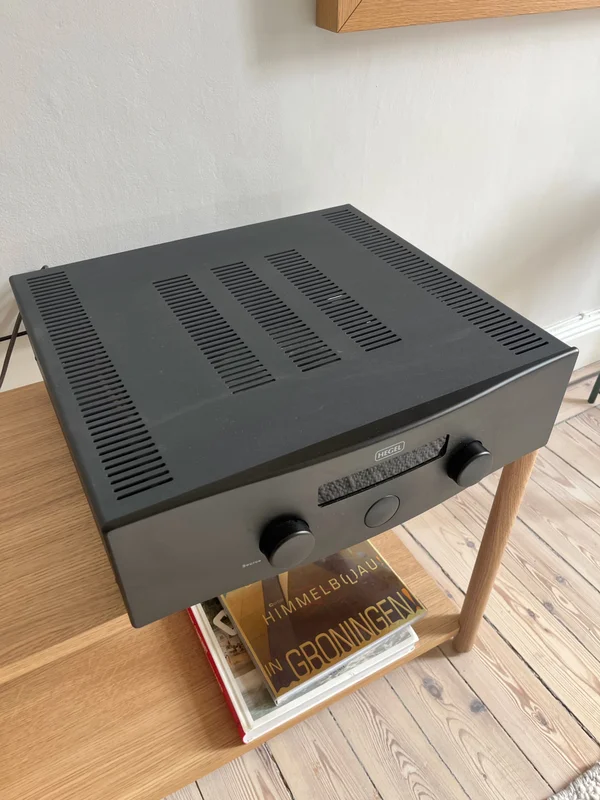 Hegel H300 - Bild 2 av 2