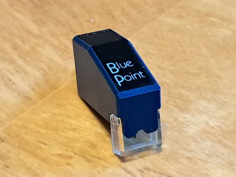 Sumiko Blue Point MC-pickup. T4P-fattning + adapter. Hö... Sumiko Blue Point MC-pickup. T4P-fattning + adapter. Hö...