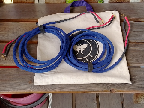 Luna mauve högtalarkablar Luna mauve högtalarkablar