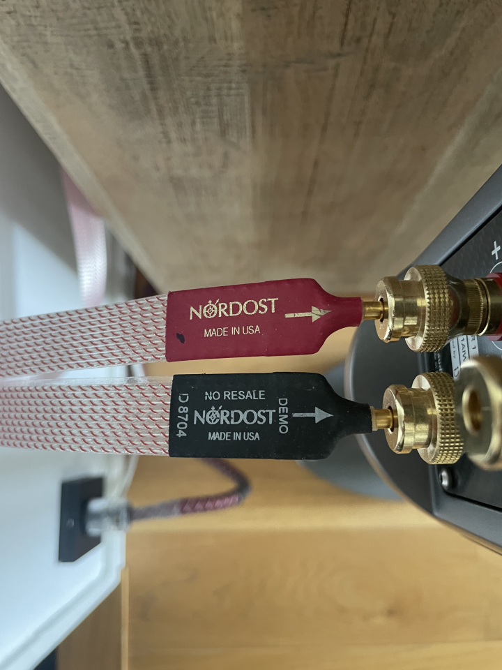 Nordost Heimdall 2 2x2,5 högtalarkablar
