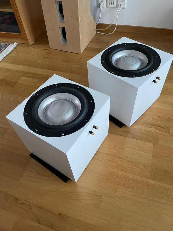 10” SW26DAC76-8 subwoofer 10” SW26DAC76-8 subwoofer - Bild 2 av 3