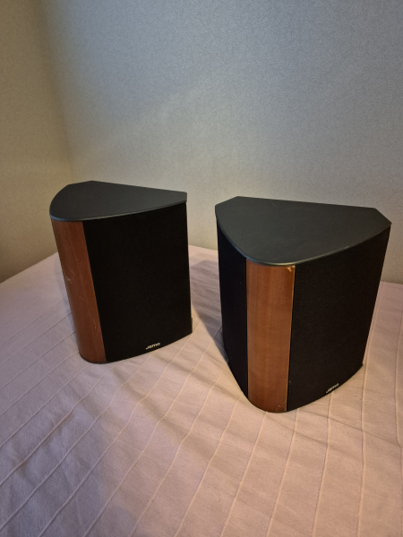 B&W LM1, Jamo D400, Jamo D8SUR, DLS Flatsub midi  - Bild 4 av 7