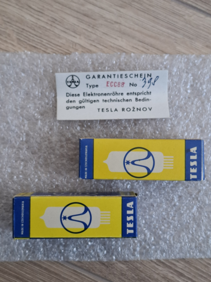 Tesla ECC88/6DJ8 O-Getter 1968 Czekoslovakien