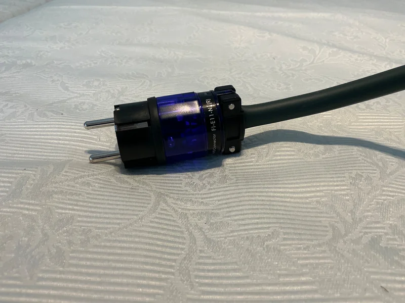 2 Furutech elkablar 1,5 meter 2 Furutech elkablar 1,5 meter - Bild 4 av 5