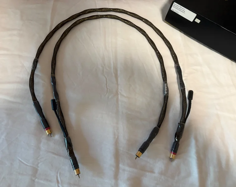 Synergistic Research cables - Bild 10 av 14