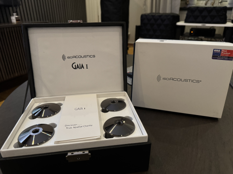 Isoacoustics Gaia I 