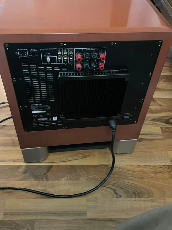 Yamaha yst- sw 1500 - Bild 3 av 3